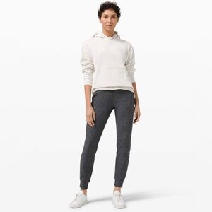 Lululemon Ready to Rulu Jogger 29” in Heathered Raceway Grey/Black